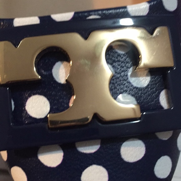 ⬇️Reduced⬇️ Tory Burch Gigi Pump Navy Polka Dots Leather - Picture 2 of 8